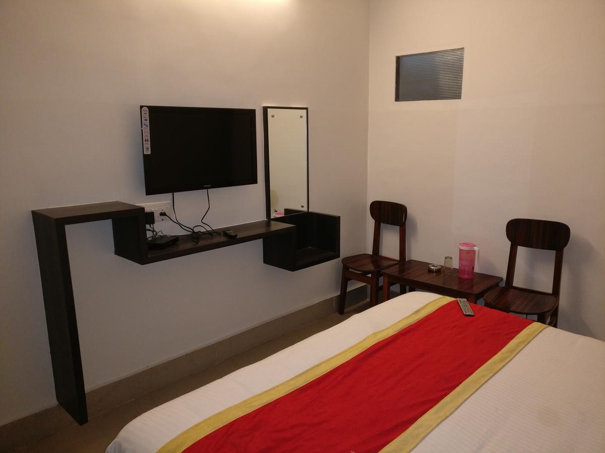 Hotel Raj Mahal Chikmagalur Exterior photo